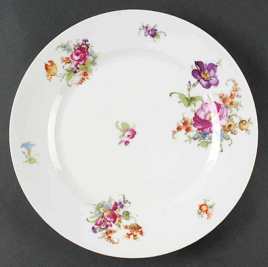 VIT353 Dinner Plate by Victoria (Czech)-1