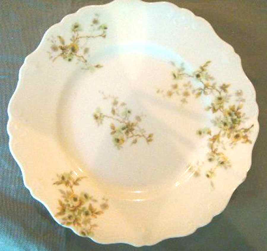 VIZ4 Dinner Plate by Vierzon-1
