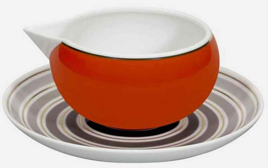 Casablanca Gravy Boat & Underplate by Vista Alegre-1