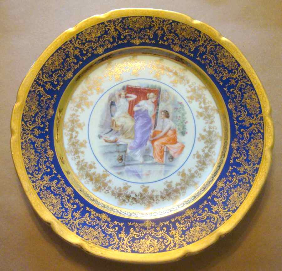 VIT357 Dinner Plate by Victoria (Czech)-1