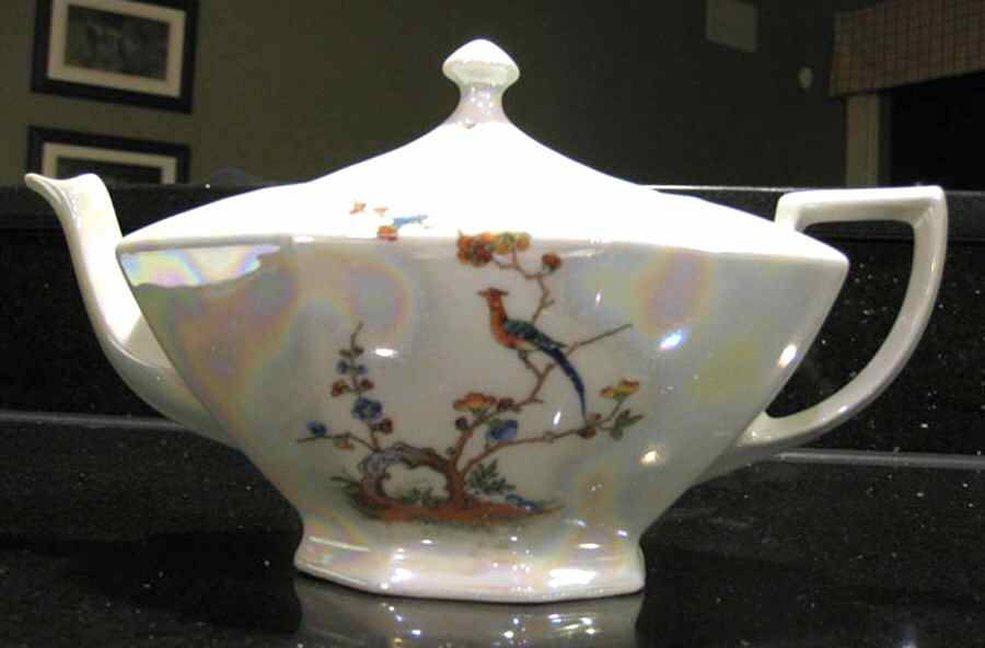 VIT359 Teapot & Lid by Victoria (Czech)-1
