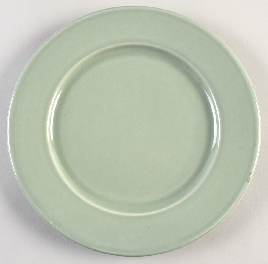 VAA23 Dinner Plate by Varages-1
