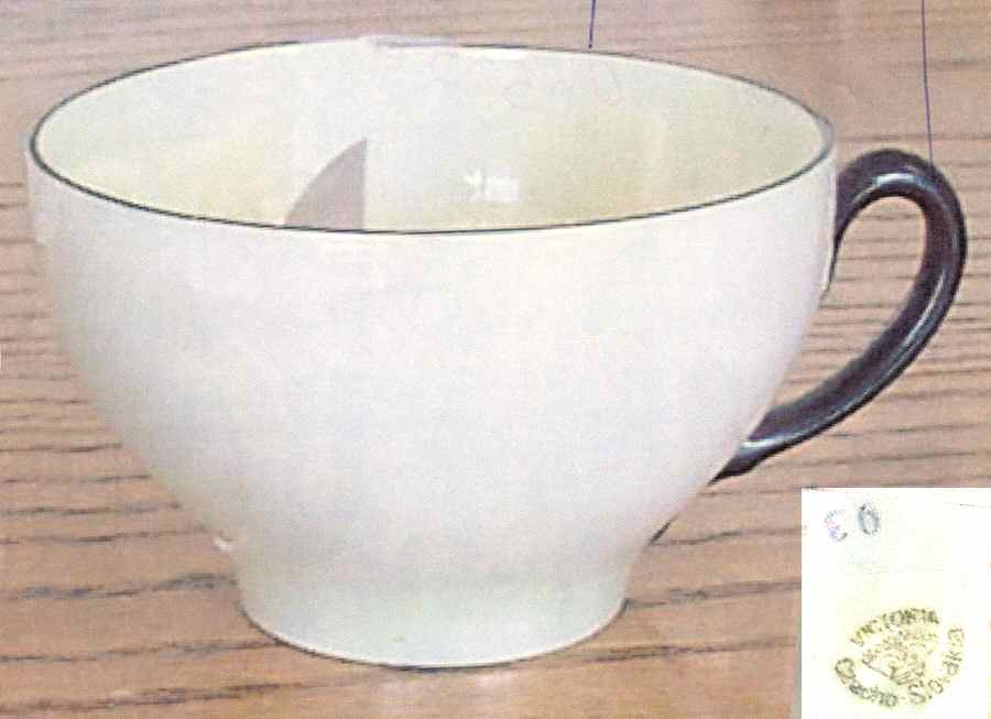 VIT363 Flat Cup by Victoria (Czech)-1