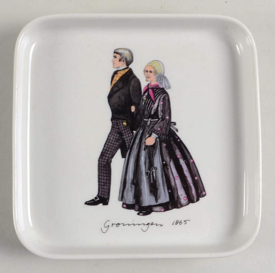 VIL227 5" Square Tray by Villeroy & Boch-1