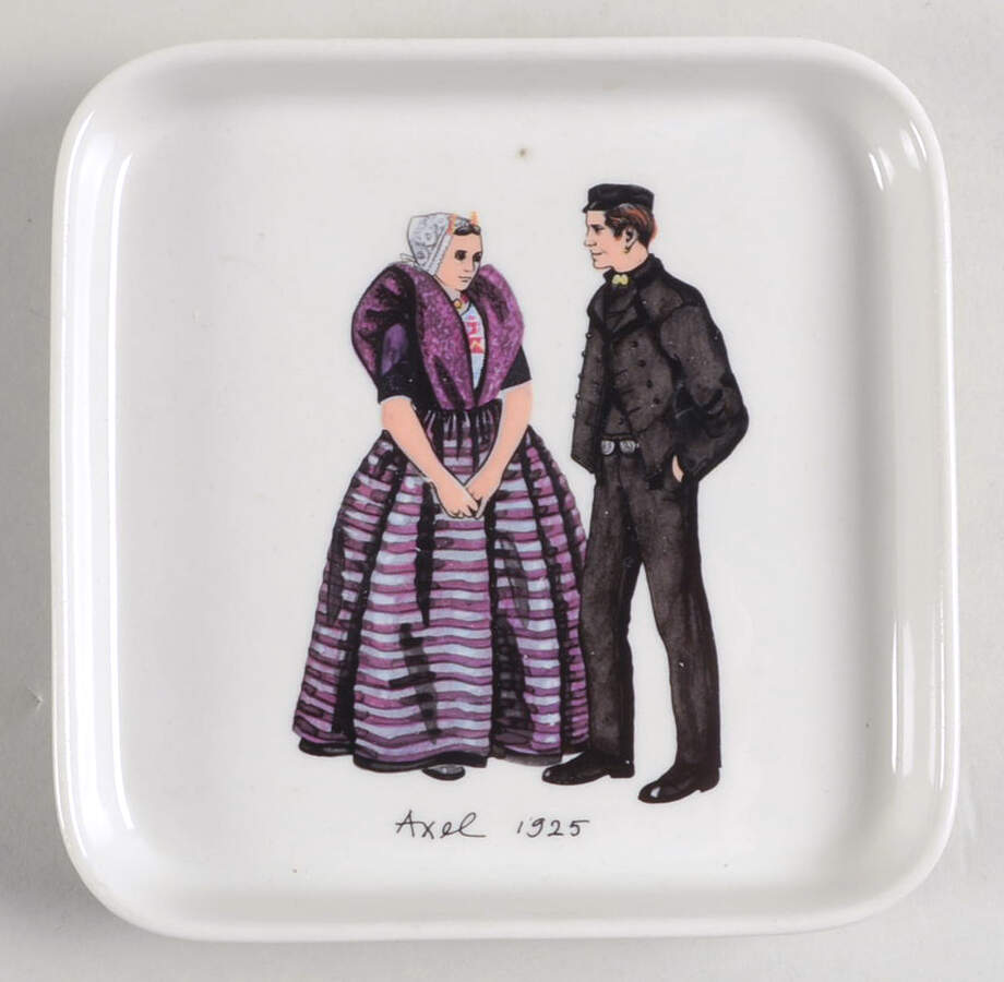 VIL227 5" Square Tray by Villeroy & Boch-1