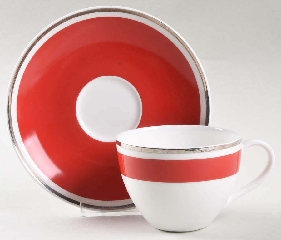 Anmut My Colour Red Cherry Flat Cup & Saucer Set by Villeroy & Boch-1