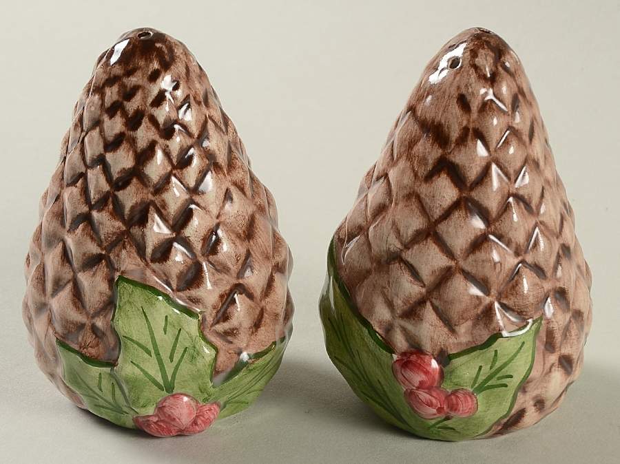 French Garden Noel Salt & Pepper Set by Villeroy & Boch-1