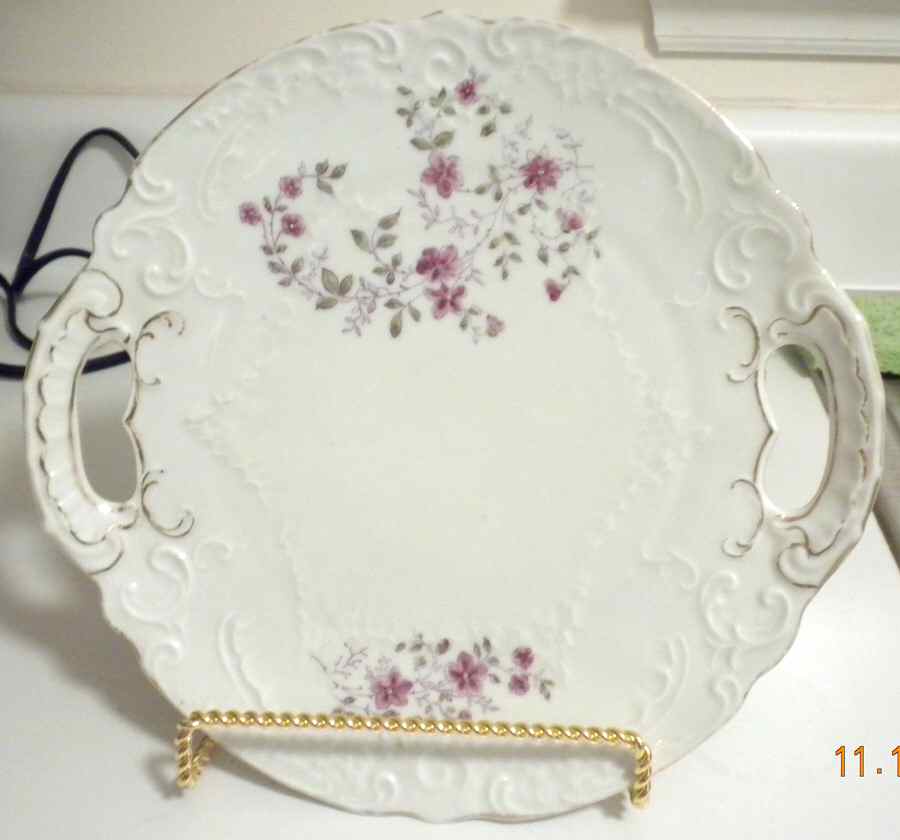 VTO207 Handled Cake Plate by Victoria (Austria)-1