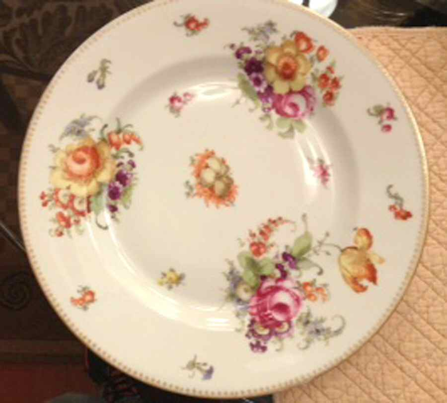 VIT374 Dinner Plate by Victoria (Czech)-1