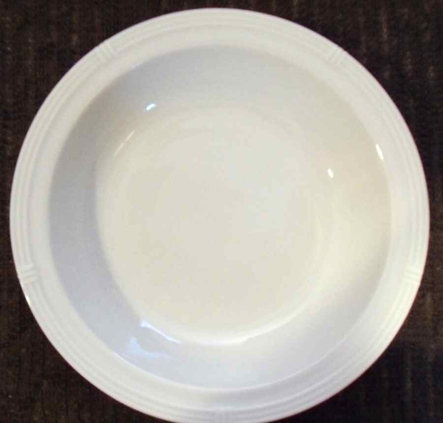 VEO8 Rim Soup Bowl by Veritable Porcelaine-1