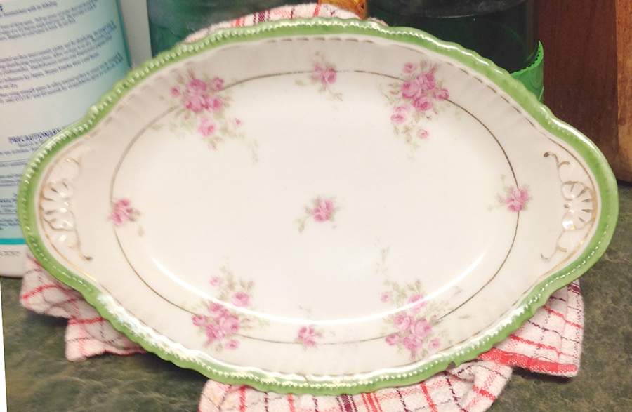 VTO210 12" Oval Serving Platter by Victoria (Austria)-1