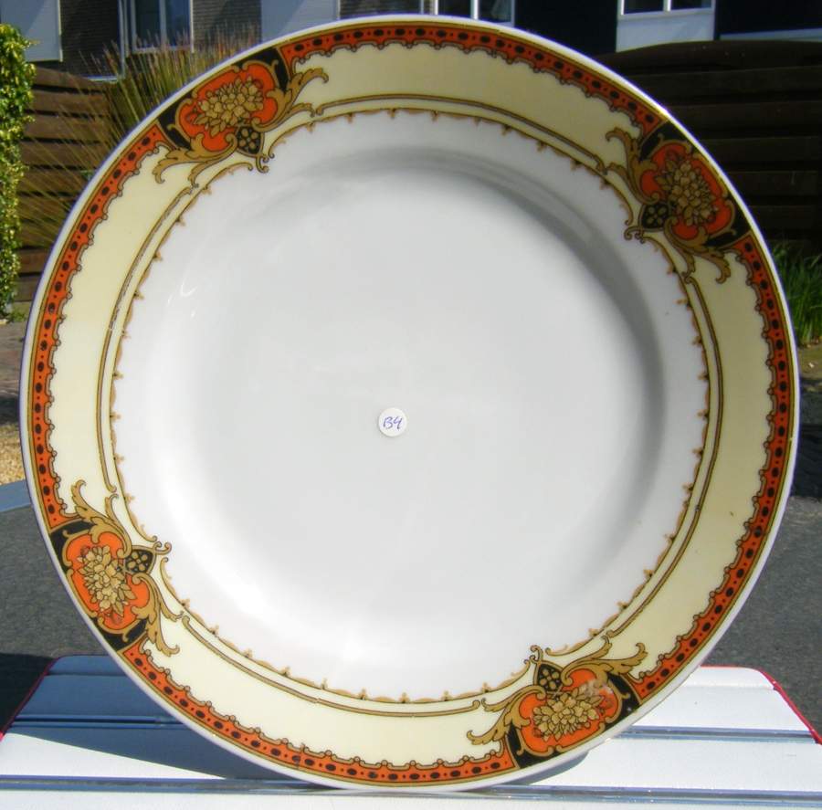 VIT379 Dinner Plate by Victoria (Czech)-1
