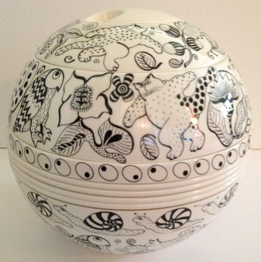 Cats Rule the World (19 Pc) La Boule Stacking Dinnerware Set by Villeroy & Boch-1