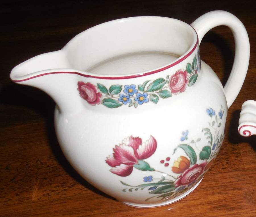 1592 Creamer by Villeroy & Boch-1