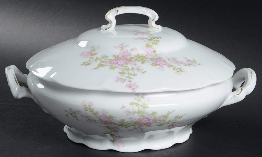 VTO216 Round Covered Vegetable by Victoria (Austria)-1