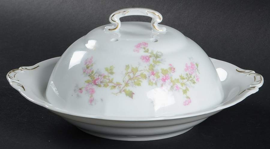 VTO216 Round Covered Butter with Strainer by Victoria (Austria)-1