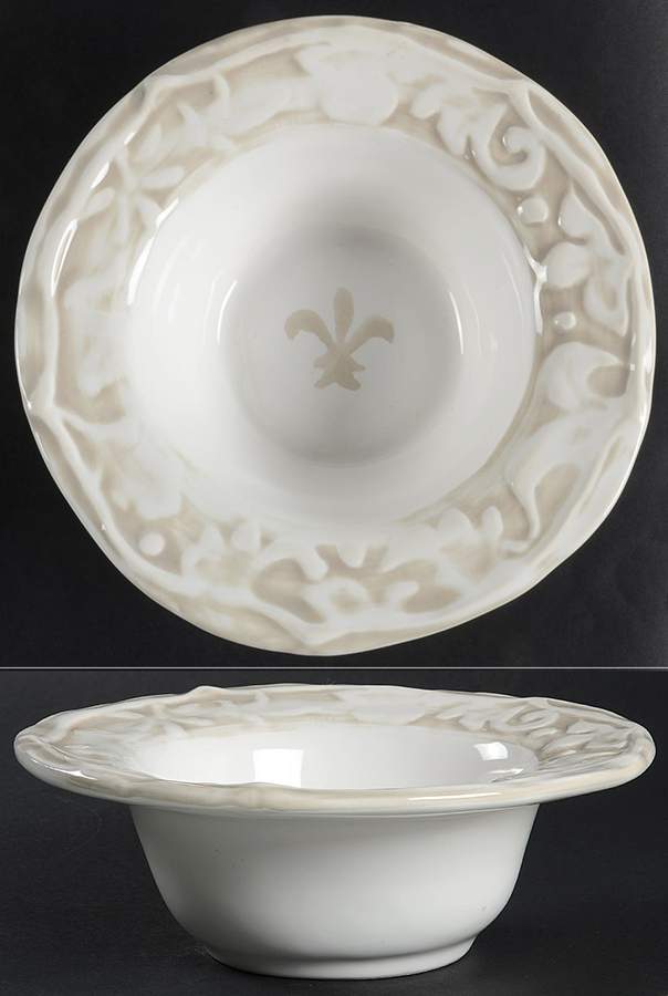 Dei Medici Soup/Cereal Bowl by Vietri (Italy)-1