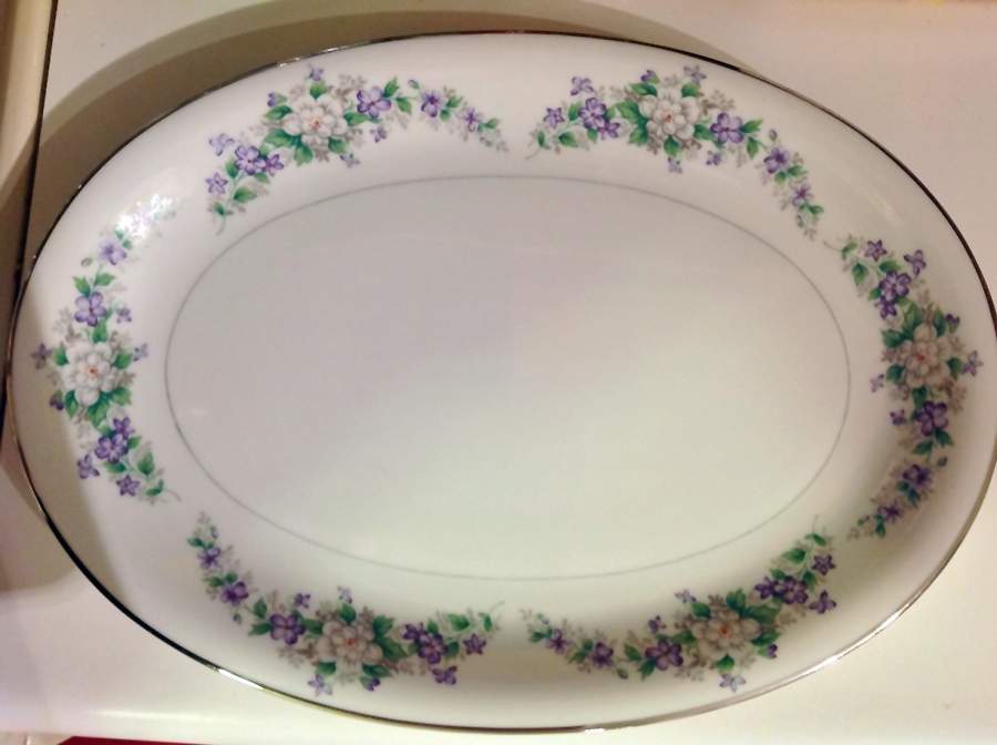 Viola 12" Oval Serving Platter by Valmont-1