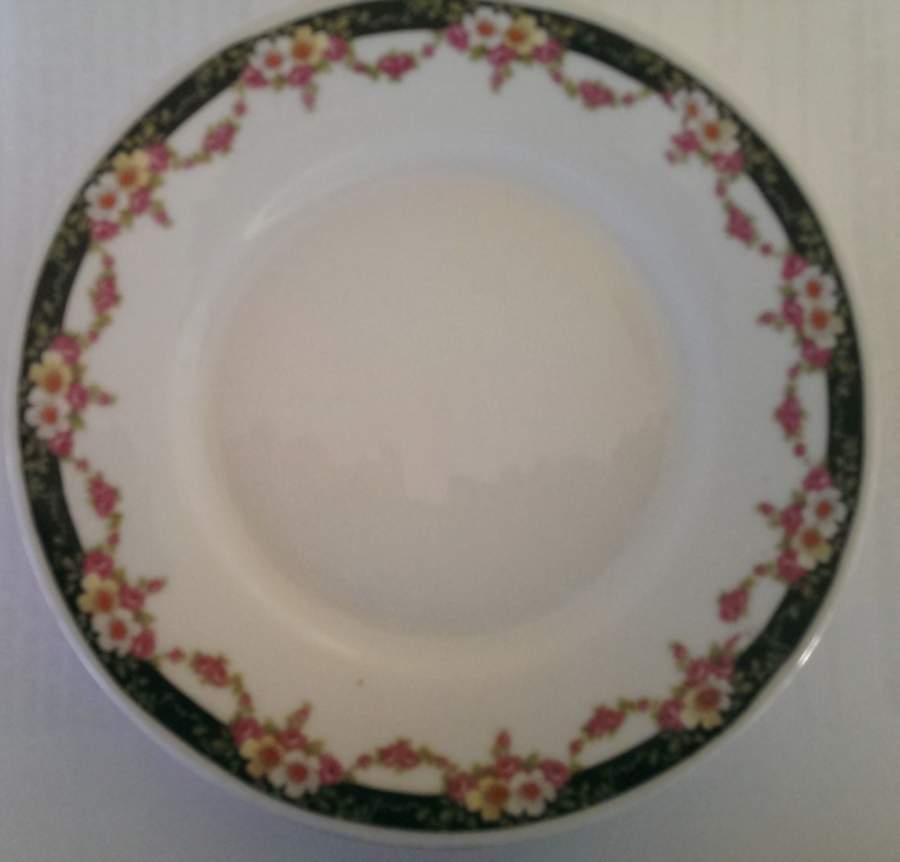 VIT390 Bread & Butter Plate by Victoria (Czech)-1