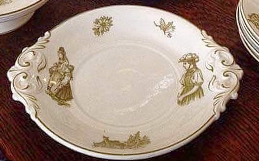 3058 Handled Cake Plate by Villeroy & Boch-1