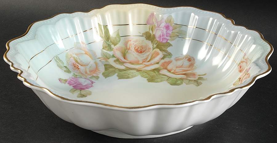 302 10" Round Vegetable Bowl by Victoria (Czech)-1