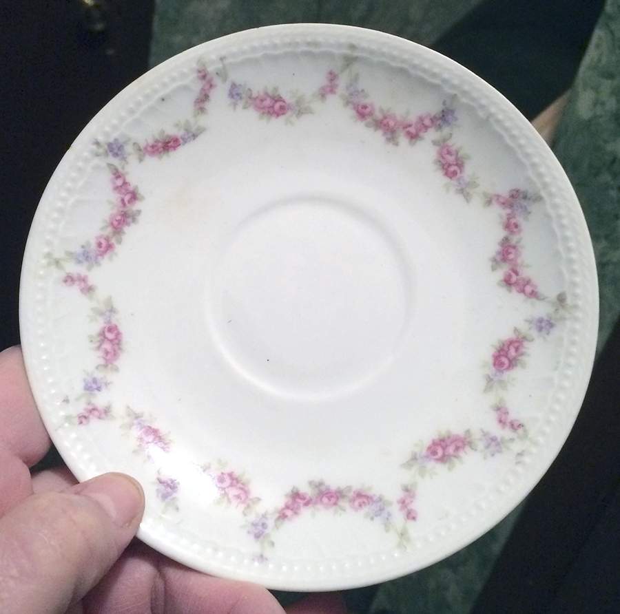 VTO235 Saucer by Victoria (Austria)-1