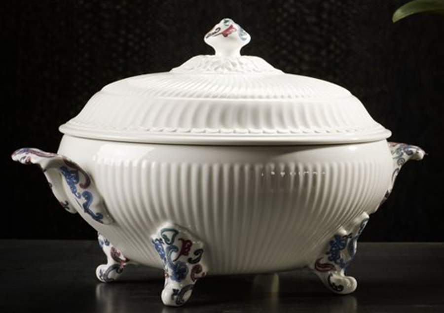 Lucia's Tureen &  Lid by Villeroy & Boch-1