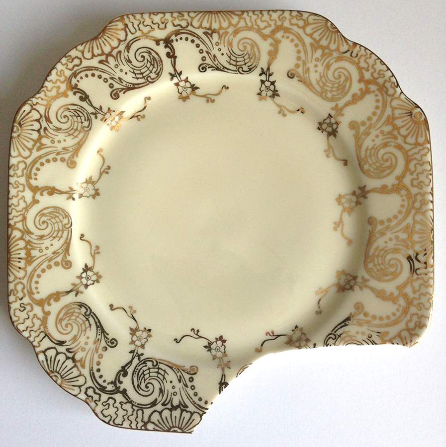 VIT401 Bread & Butter Plate by Victoria (Czech)-1