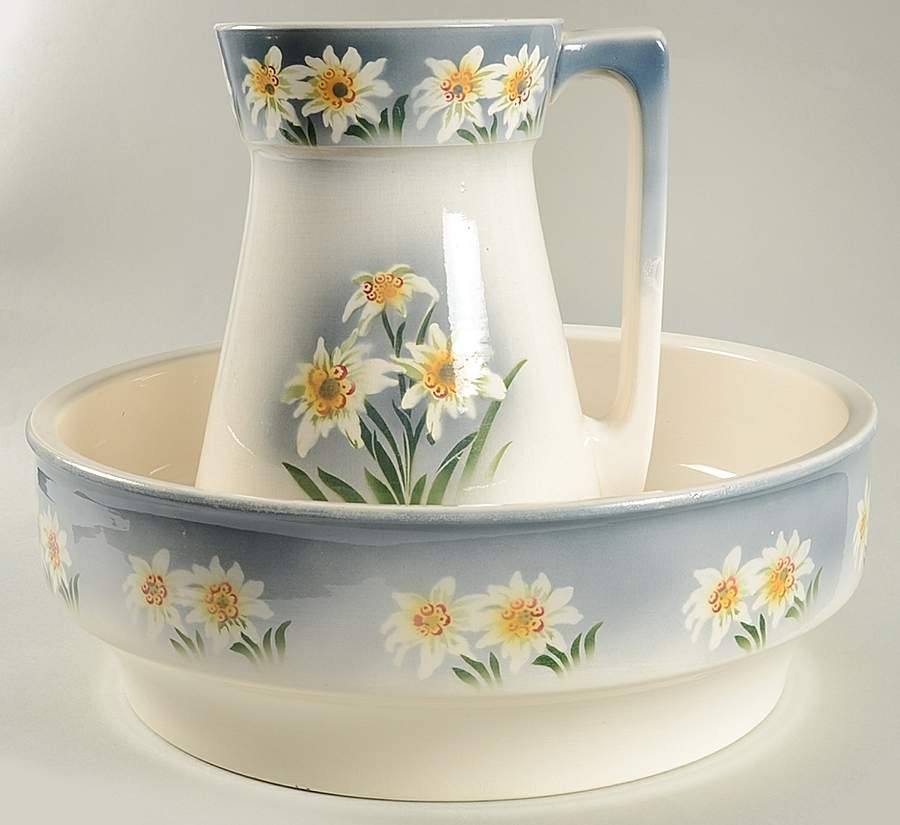 2374 128 Oz Pitcher and Bowl Set by Villeroy & Boch-1