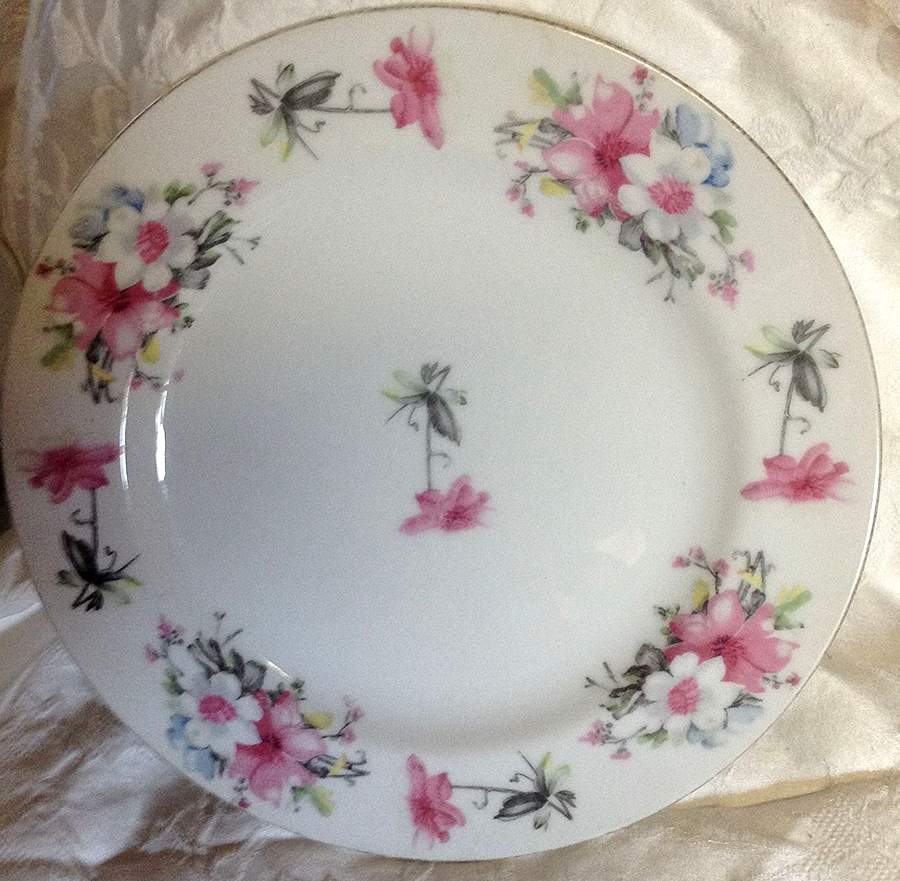 Beechwood Dinner Plate by Viceroy-1