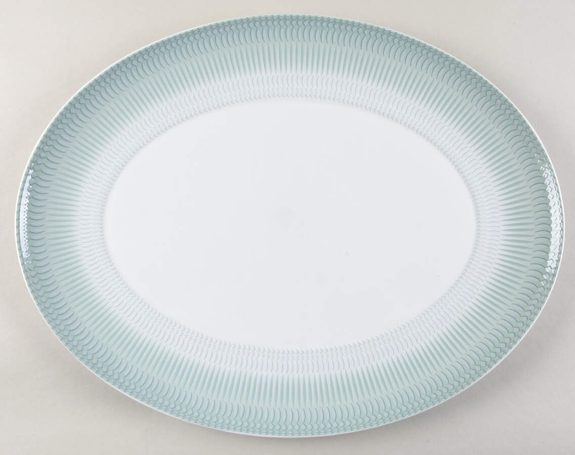 Venezia 16" Oval Serving Platter by Vista Alegre-1
