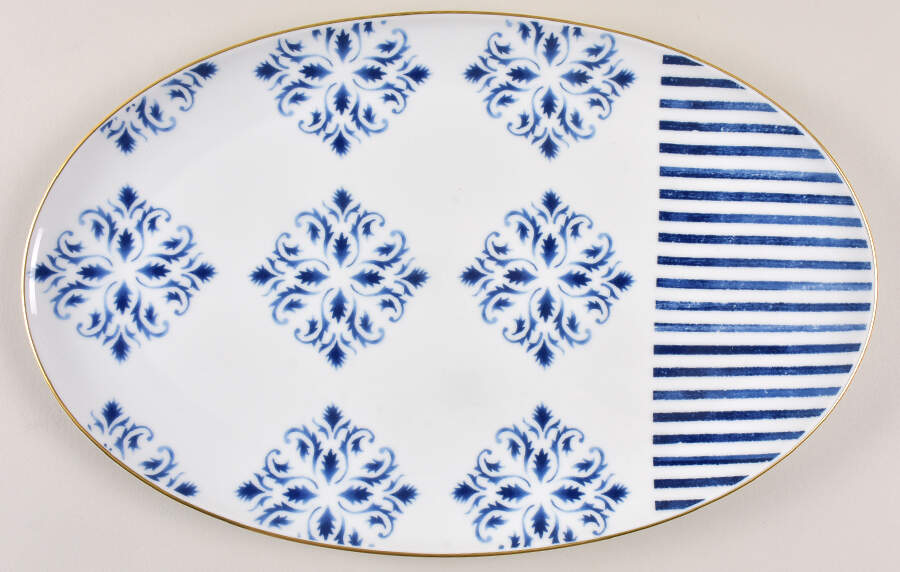 Transatlantica 13" Oval Serving Platter by Vista Alegre-1