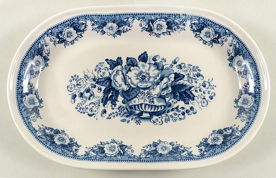 Balmoral Blue 9" Oval Serving Platter by Villeroy & Boch-1