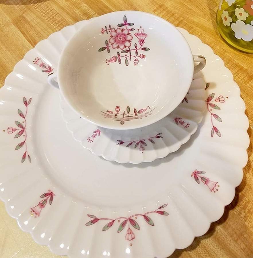 Tyrol Dinner Plate by Vista Alegre-1