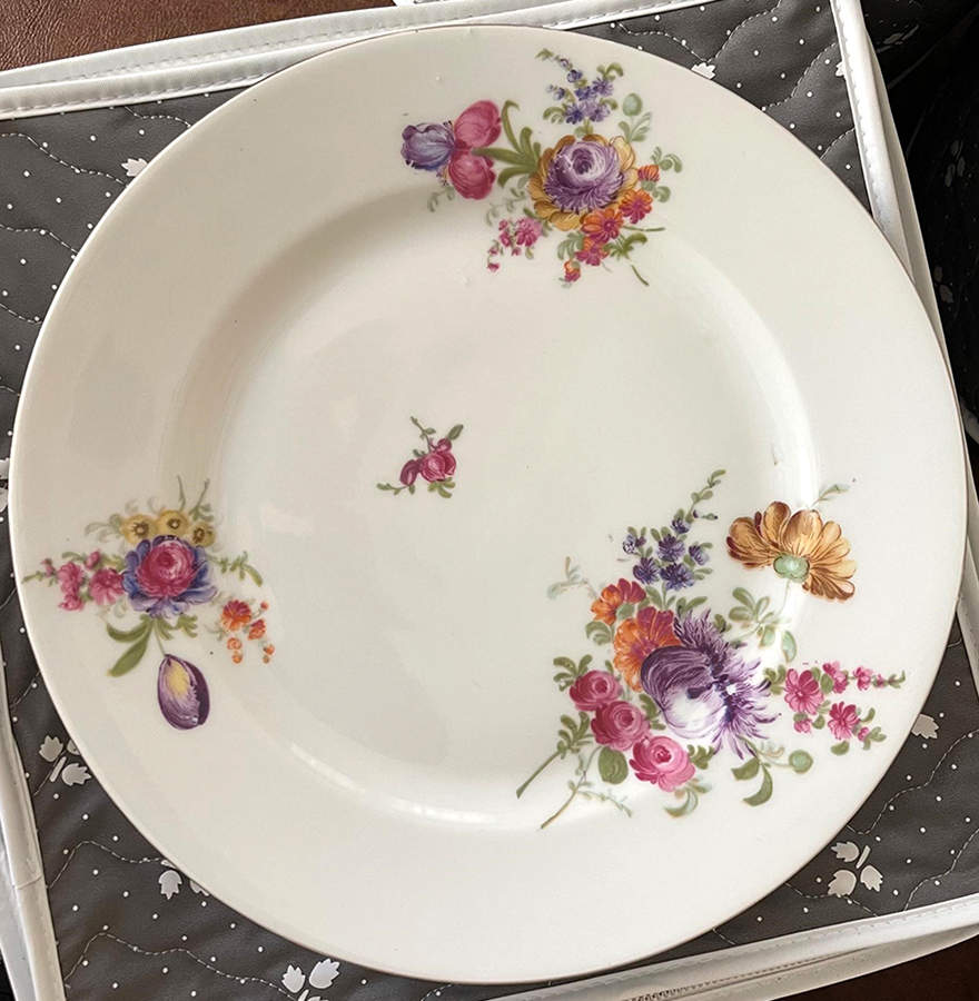 VIT418 Dinner Plate by Victoria (Czech)-1