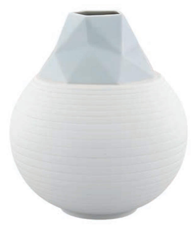 Precious 10" Vase by Vista Alegre-1