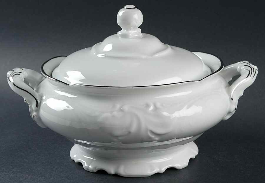 Platin Round Covered Vegetable by Wawel-1