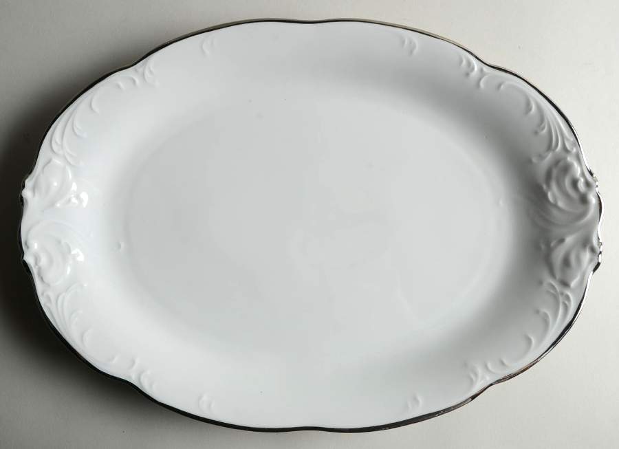 Platin 14" Oval Serving Platter by Wawel-1