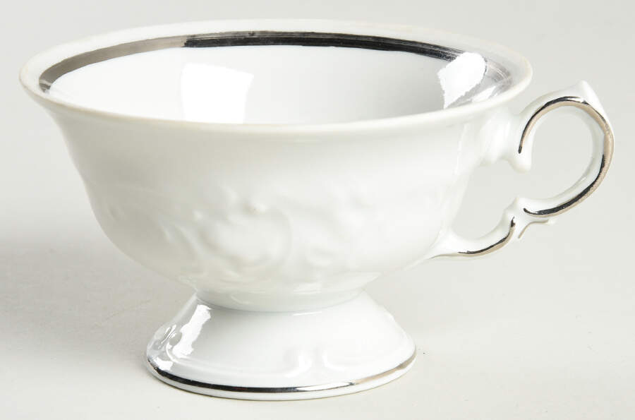 WAV2 Footed Cup by Wawel-1