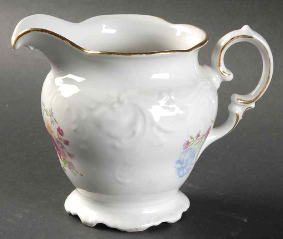 Sonata Creamer by Wawel-1