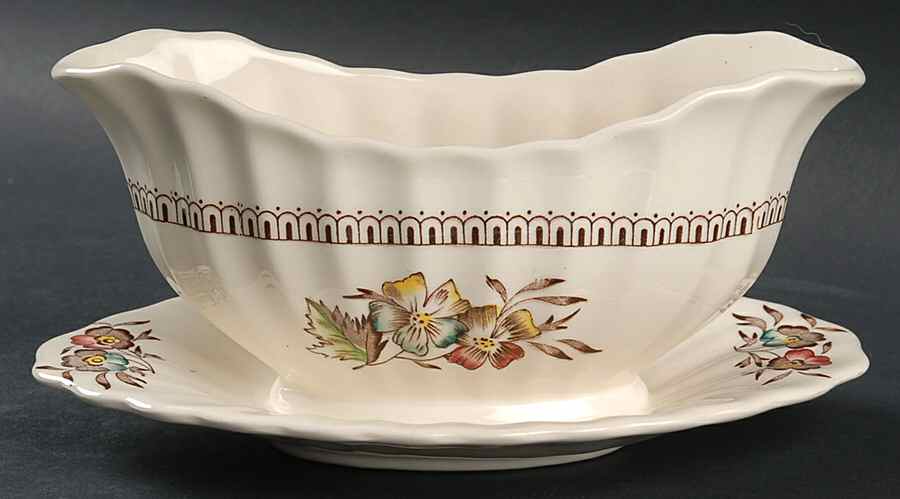 Meadow Gravy Boat with Attached Underplate by Wade (England)-1