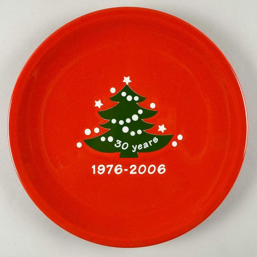 Christmas Tree 30th Anniversary Commemorative Dinner Plate by Waechtersbach-1