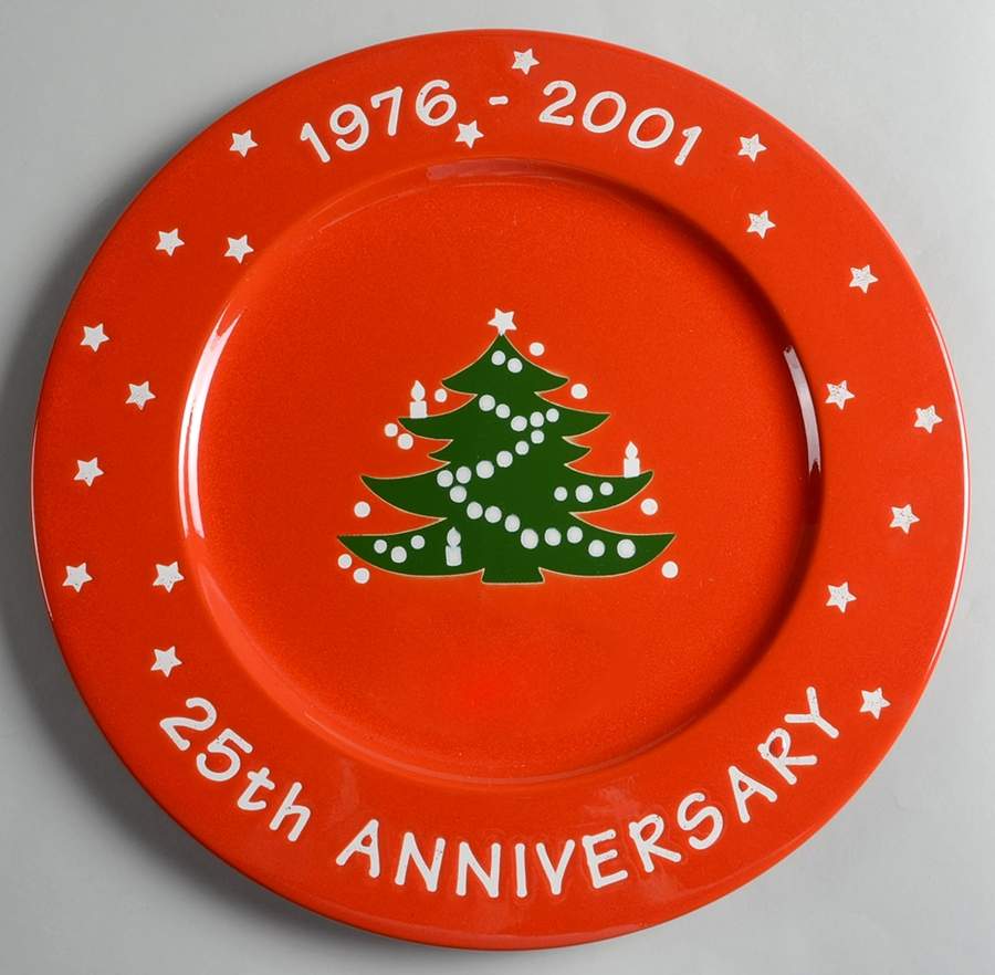 Christmas Tree Service Plate (Charger) by Waechtersbach-1