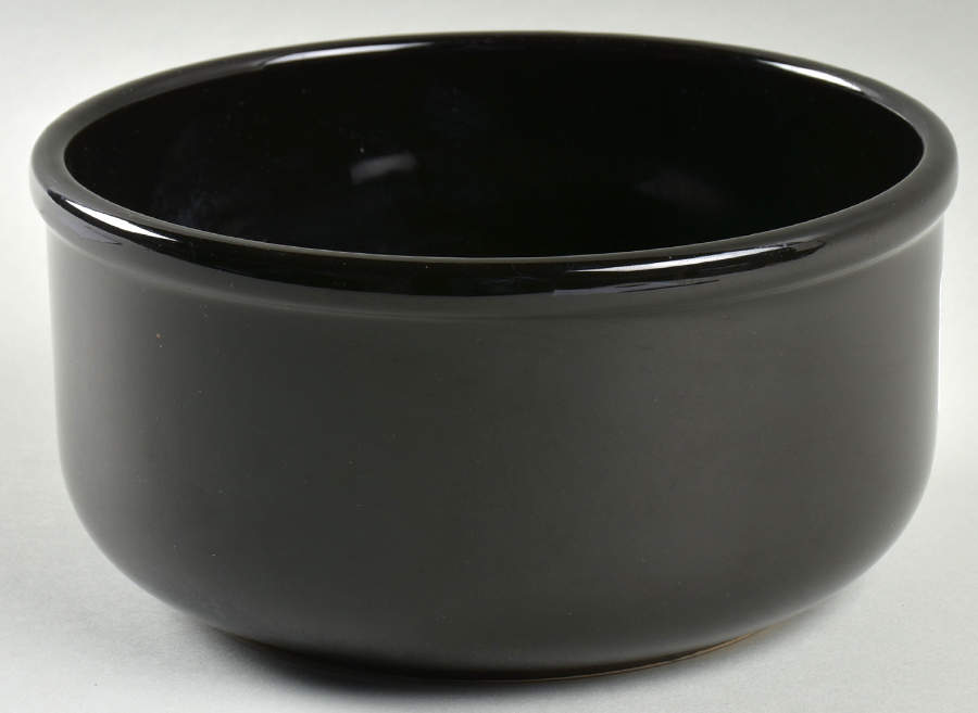 Solid Colours Black 7" Round Vegetable Bowl by Waechtersbach-1