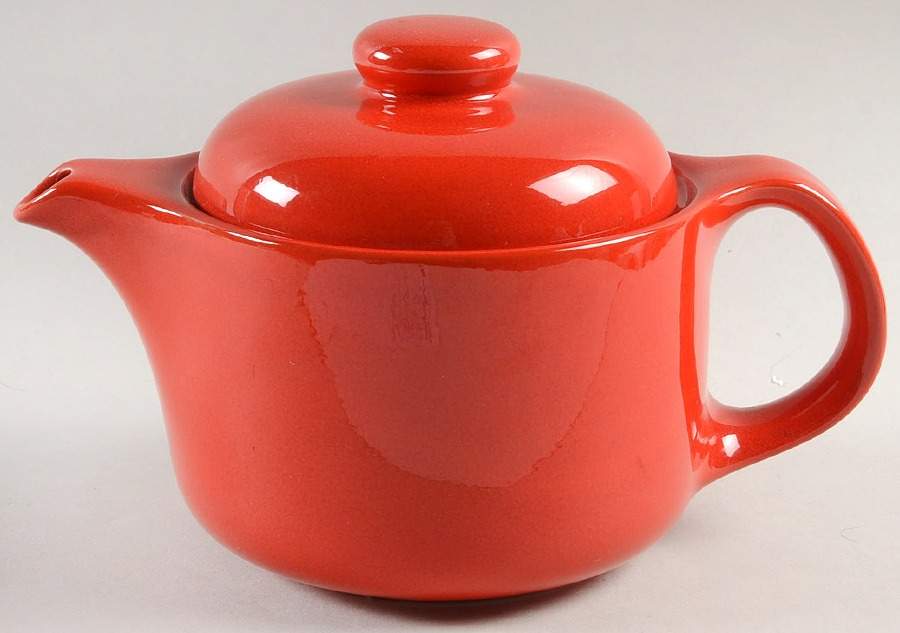 Solid Colours Red Teapot & Lid by Waechtersbach-1