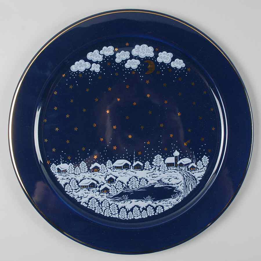 Winter Dreams 12" Chop Plate (Round Platter) by Waechtersbach-1