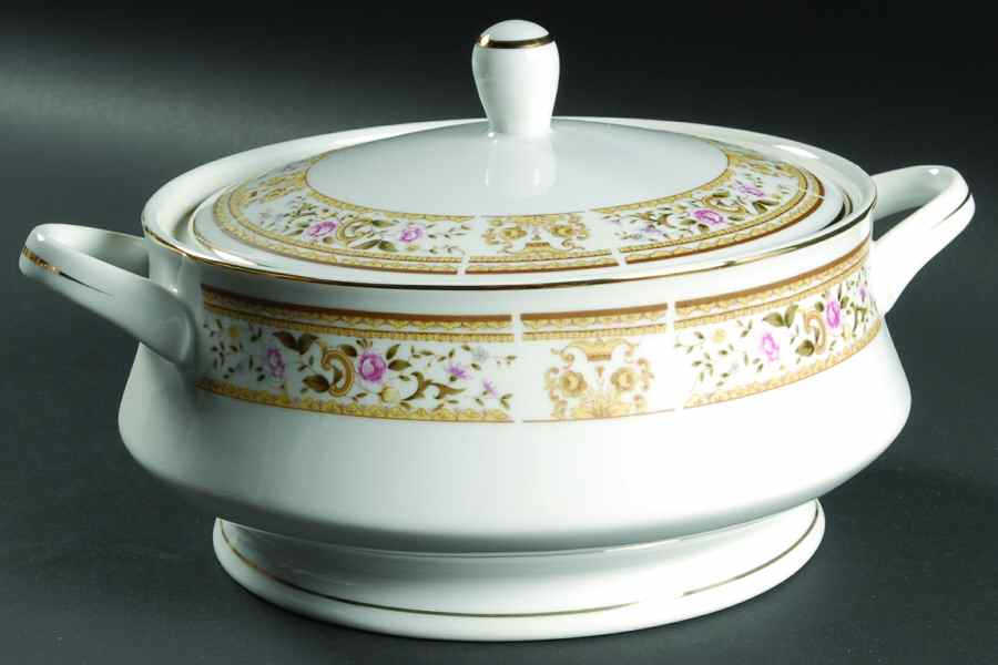 Daphne Round Covered Vegetable by Wallace Heritage (Japan)-1