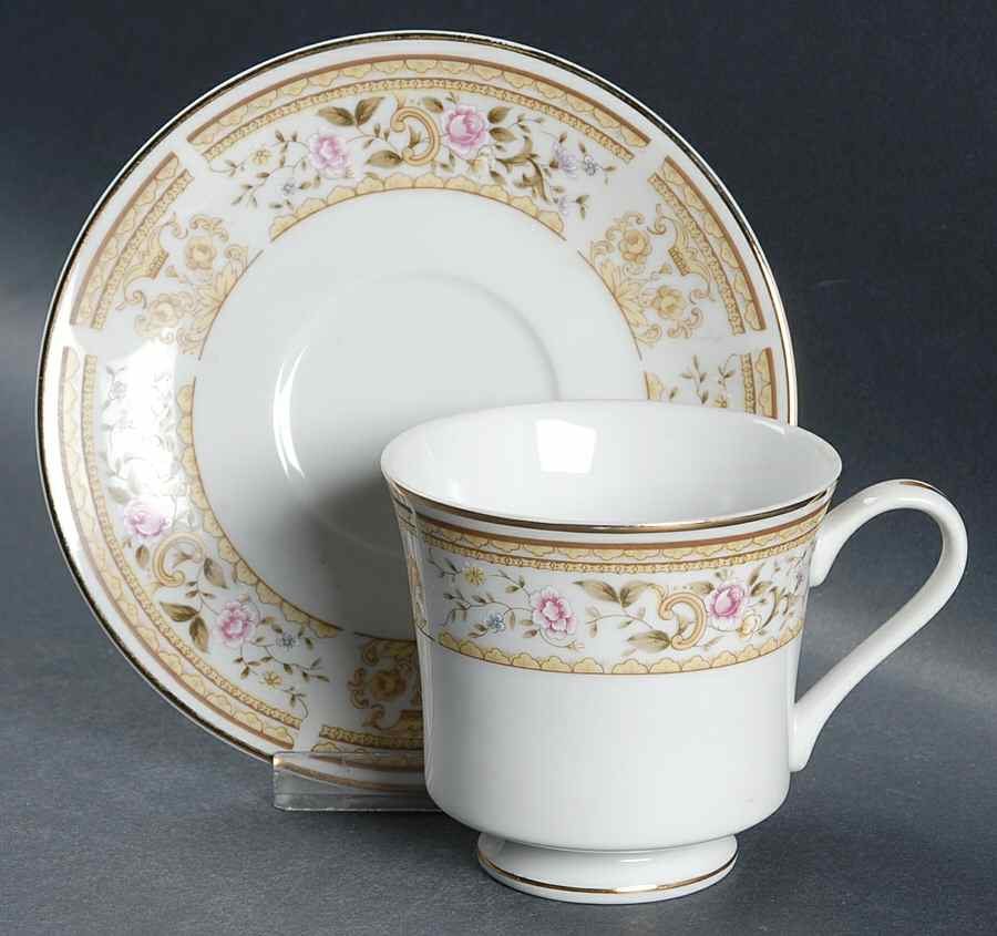 Daphne Footed Cup & Saucer Set by Wallace Heritage (Japan)-1