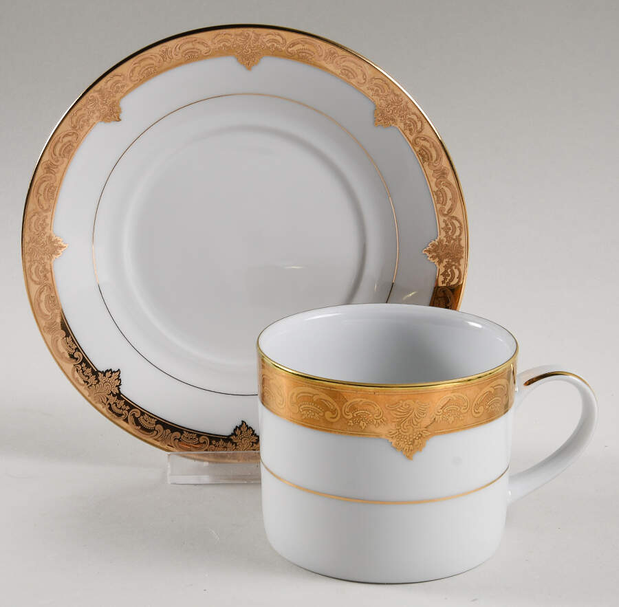 Grande Baroque Gold Flat Cup & Saucer Set by Wallace Heritage (Japan)-1