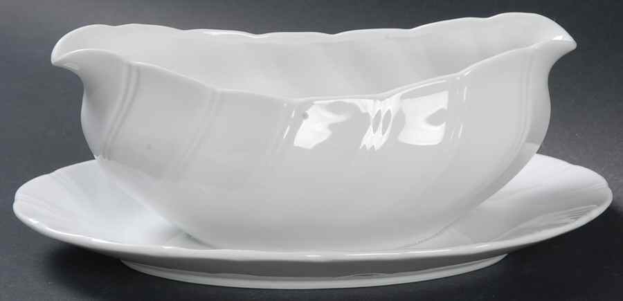 Yorkshire Gravy Boat with Attached Underplate by Wallace Heritage (Japan)-1